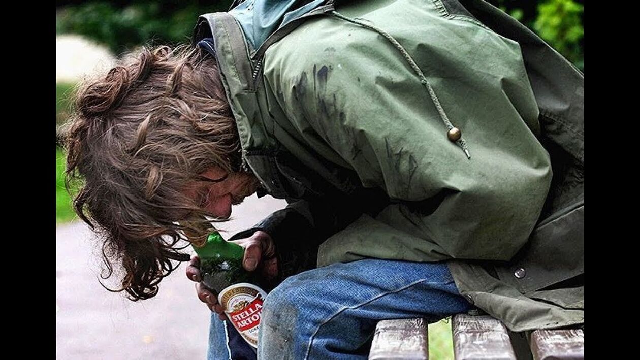 Estilo de vida marginal é consequência do alcoolismo masculino
